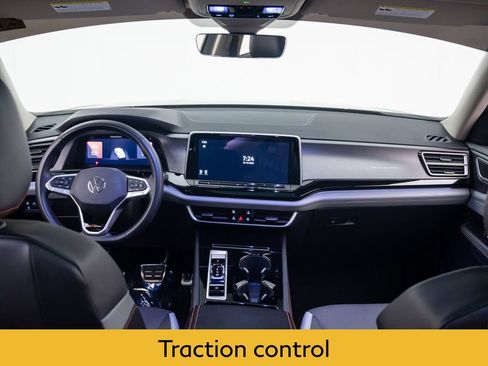 Used 2024 Volkswagen Atlas Peak Edition SE AWD/4WD image 10