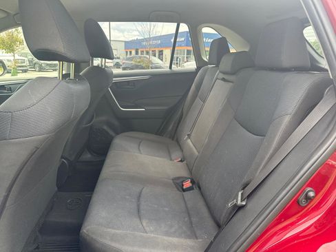 Used 2020 Toyota RAV4 LE w/ All Weather Liner Package AWD/4WD image 15