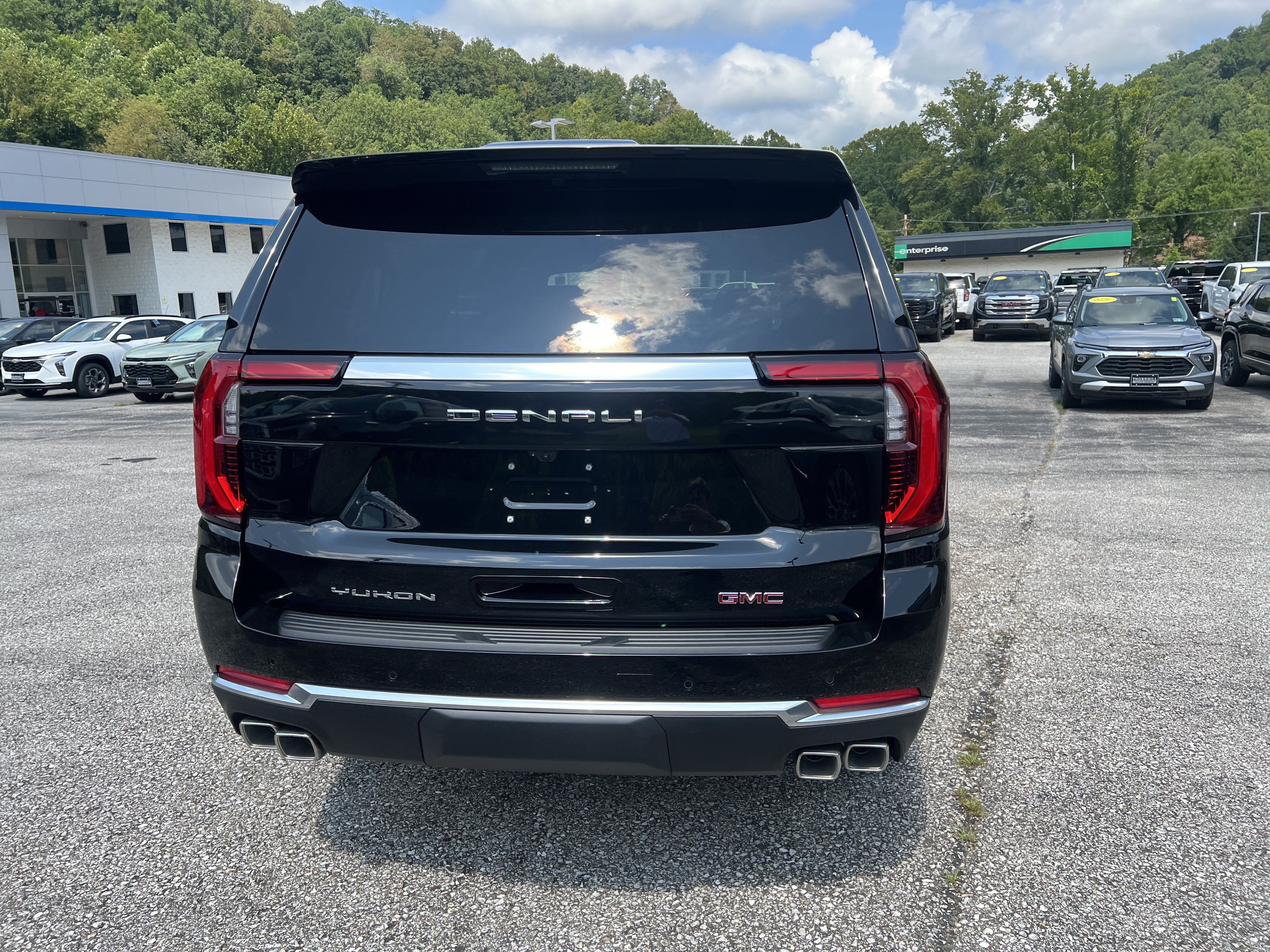 New 2026 GMC Yukon XL Denali AWD/4WD image 4