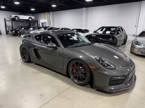 Used 2016 Porsche Cayman GT4 image 5