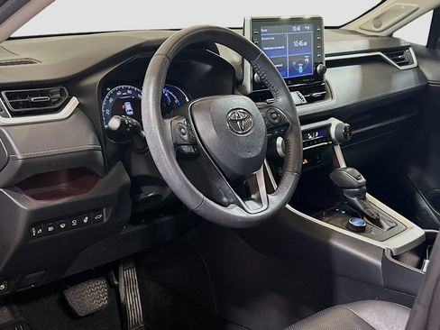 Used 2022 Toyota RAV4 Limited AWD/4WD image 7