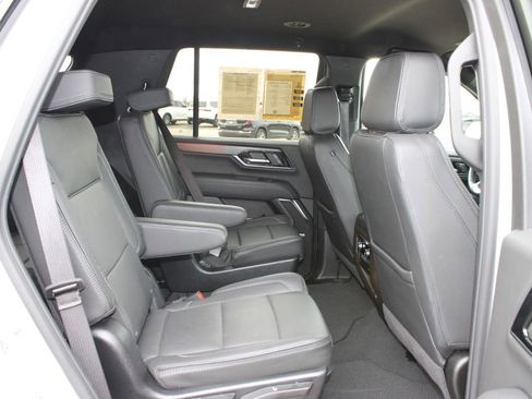 Used 2025 GMC Yukon Denali image 35