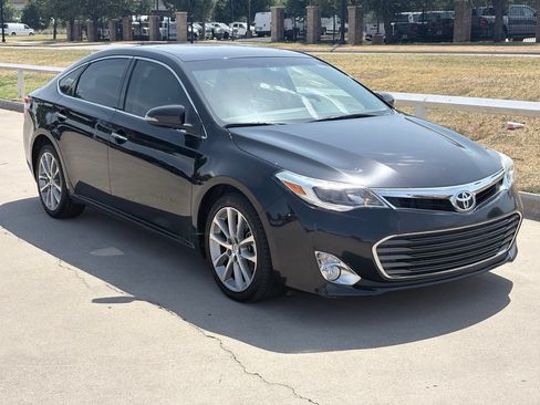 Used 2014 Toyota Avalon XLE Touring FWD image 1