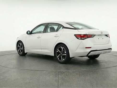 Used 2025 Nissan Sentra SV FWD image 6