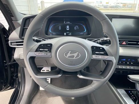 Used 2026 Hyundai Elantra Sport FWD image 14