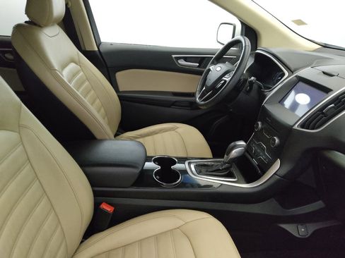 Used 2017 Ford Edge SEL w/ Equipment Group 201A AWD/4WD image 21