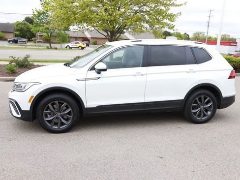Used 2023 Volkswagen Tiguan SE AWD/4WD image 5