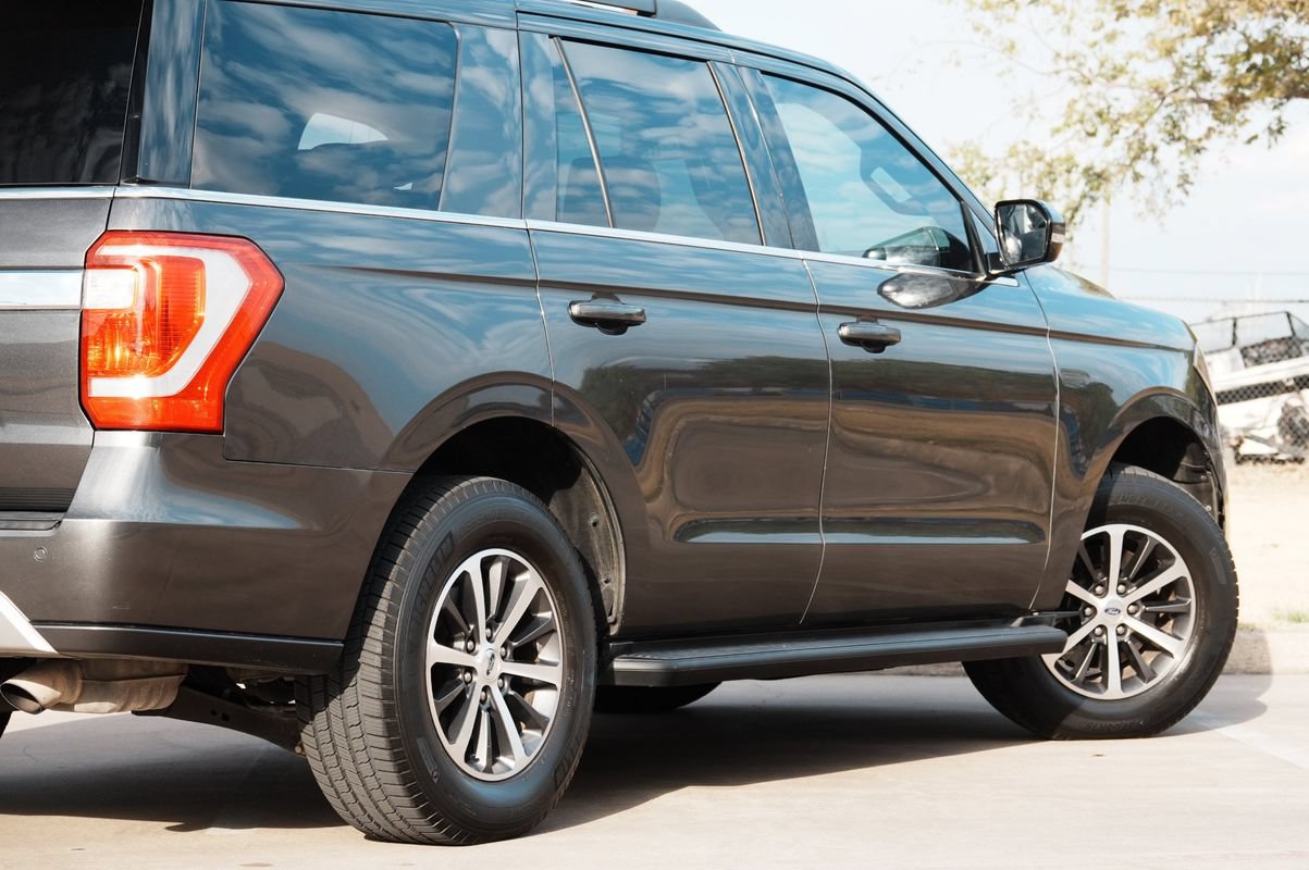 Used 2018 Ford Expedition XLT w/ Equipment Group 201A RWD image 34