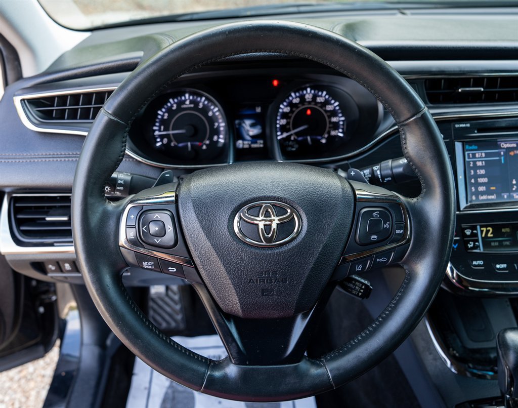 Used 2016 Toyota Avalon Limited w/ Toyota Safety Sense Package FWD image 14