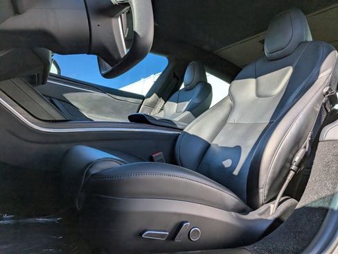 Used 2022 Tesla Model S image 14