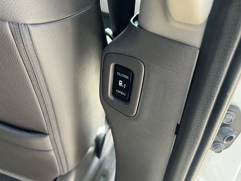 Used 2016 Honda Odyssey Touring image 30