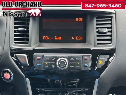 Used 2014 Nissan Pathfinder S image 14