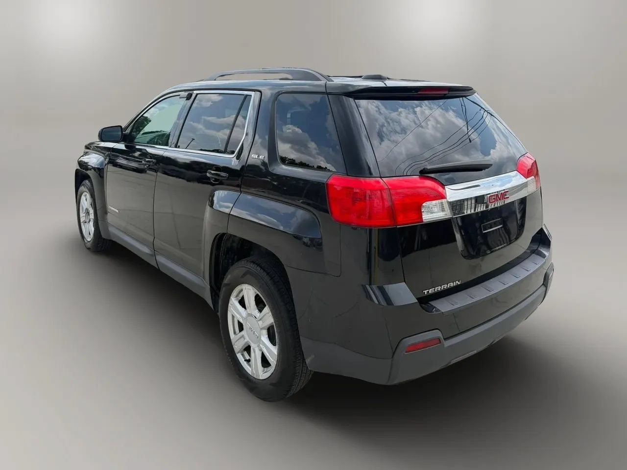Used 2015 GMC Terrain SLE w/ Convenience Package FWD image 5