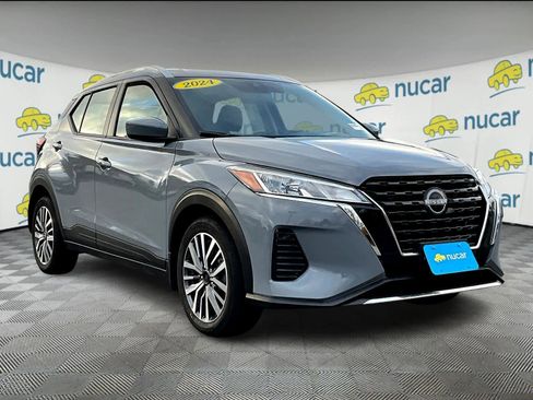 Used 2024 Nissan Kicks SV image 1