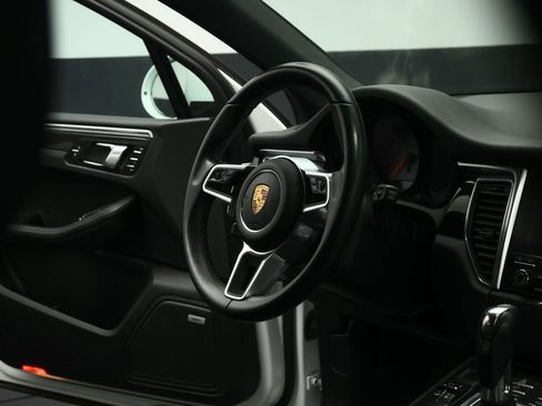 Used 2017 Porsche Macan S AWD/4WD image 68