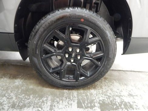 New 2025 Ford Maverick Lariat w/ Black Appearance Package image 11