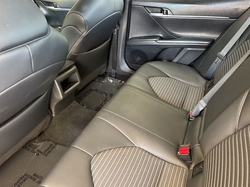 Used 2023 Toyota Camry SE w/ Convenience Package FWD image 4
