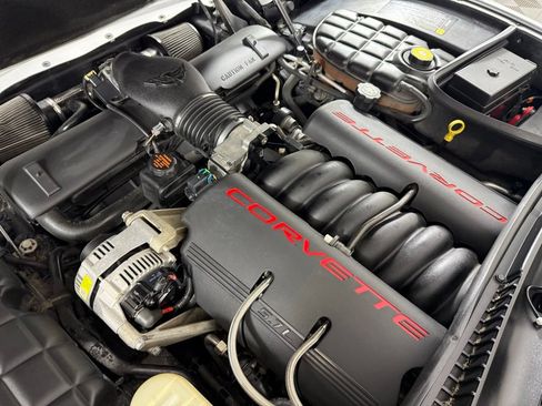 Used 1997 Chevrolet Corvette Coupe w/ Roof Pkg RWD image 27