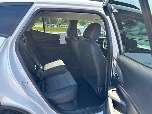 Used 2024 Chevrolet Trax LT w/ Driver Confidence Package FWD image 19