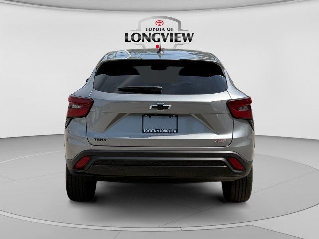 Used 2025 Chevrolet Trax RS w/ Driver Confidence Package FWD image 4