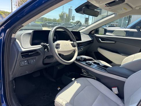 Used 2024 Kia EV6 Wind w/ Wind Technology Package RWD image 9