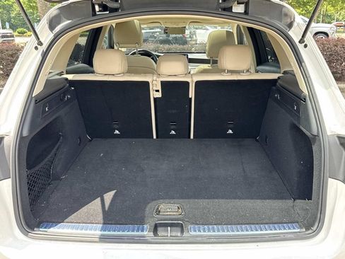Used 2022 Mercedes-Benz GLC 300 image 12