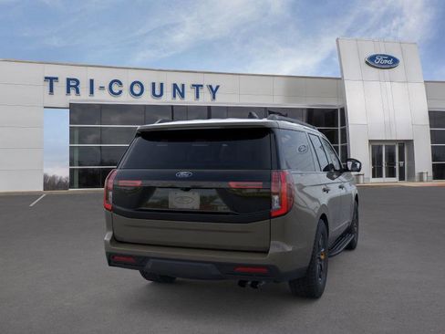 New 2026 Ford Expedition Tremor image 8