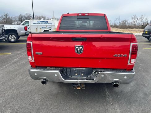 Used 2018 RAM 1500 Laramie w/ Convenience Group AWD/4WD image 9