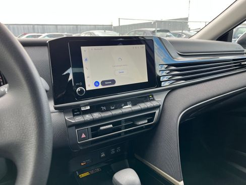 Used 2025 Toyota Camry LE image 21