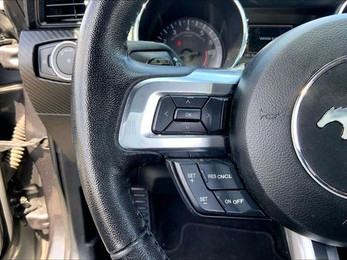 Used 2017 Ford Mustang Coupe RWD image 23