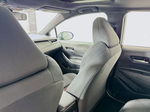 Used 2025 Toyota Corolla SE w/ SE Premium Package image 20