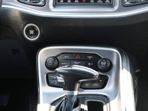Used 2022 Dodge Challenger GT AWD/4WD image 19