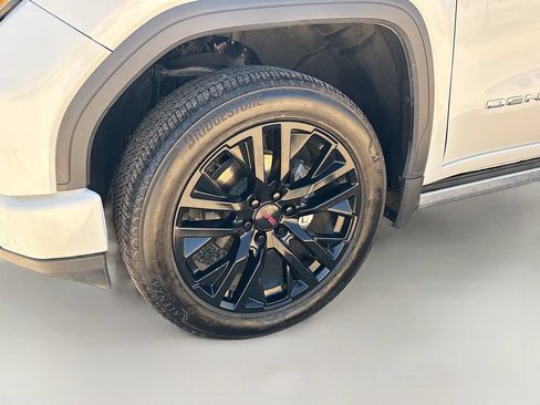 Used 2025 GMC Sierra 1500 Denali w/ Denali Reserve Package AWD/4WD image 33