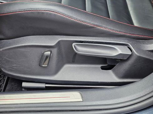 Used 2020 Volkswagen GTI S image 29