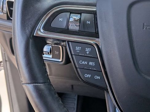 Certified 2022 Lincoln Nautilus Reserve AWD/4WD image 20