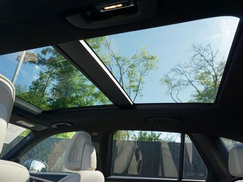 Used 2023 Mercedes-Benz GLC 300 image 16