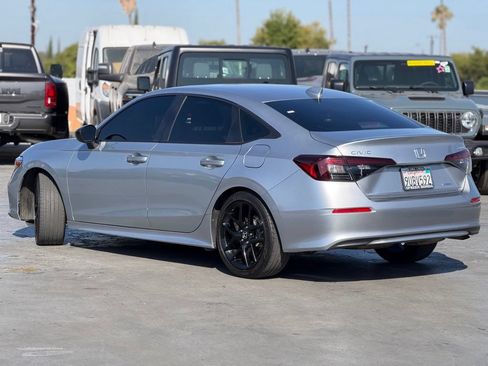Used 2025 Honda Civic Sport image 3