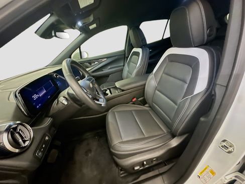 Used 2024 Chevrolet Blazer EV LT AWD/4WD image 13