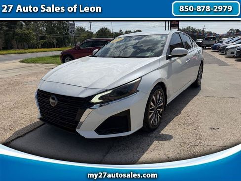 Used 2023 Nissan Altima 2.5 SV FWD image 1