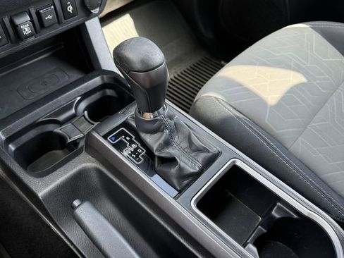 Used 2020 Toyota Tacoma TRD Off-Road w/ Technology Package image 23