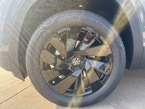 New 2026 Volkswagen Atlas SE AWD/4WD image 7