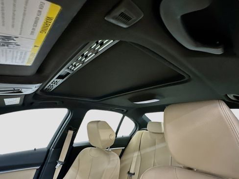 Used 2017 BMW 330i xDrive Sedan image 26