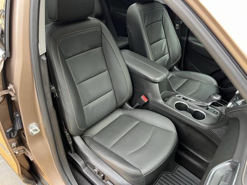 Used 2019 Chevrolet Equinox Premier image 23