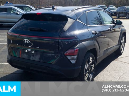 Used 2025 Hyundai Kona SEL image 5