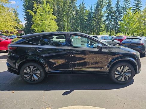 New 2025 Nissan Ariya AWD image 6