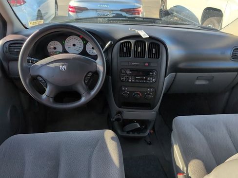 Used 2005 Dodge Caravan SE w/ Popular Equipment Group image 12