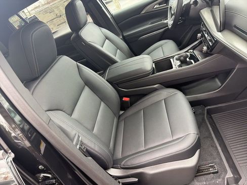 New 2026 Chevrolet Traverse LT image 24