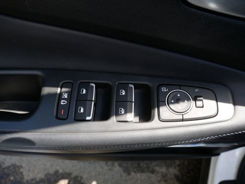 Used 2019 Hyundai Santa Fe Limited AWD/4WD image 16