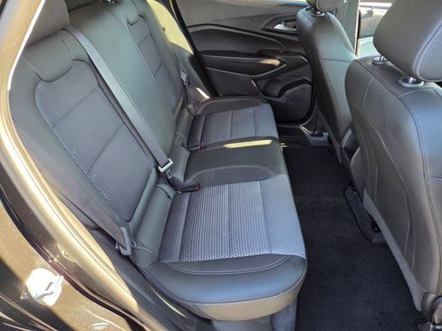 Used 2025 Chevrolet Trax LT FWD image 14