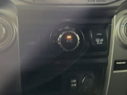 Used 2019 Toyota 4Runner SR5 Premium image 25